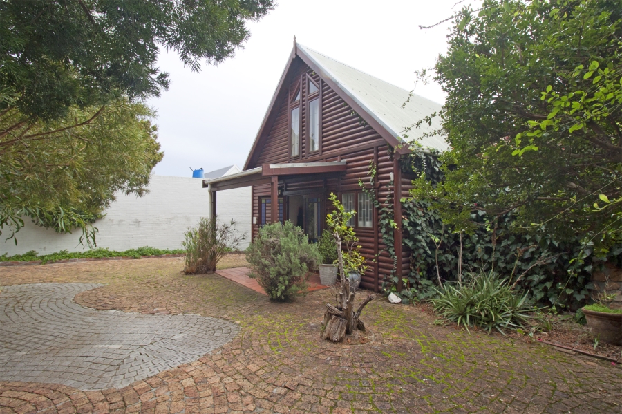 2 Bedroom Property for Sale in Kommetjie Western Cape